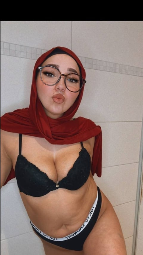 sexcityguide.com amira.hijab profile on OnlyFans in hijab category