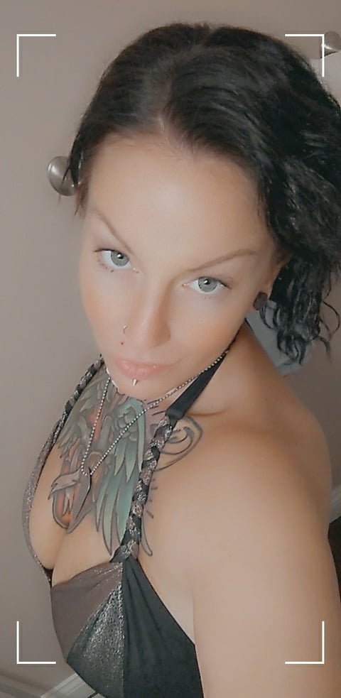 sexcityguide.com ladyloriluck profile on OnlyFans in tiktokers category