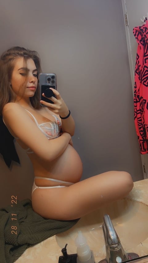 sexcityguide.com pregomama022023 profile on OnlyFans in pregnant category