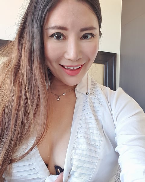 sexcityguide.com queeniepearl profile on OnlyFans in hong-kong category