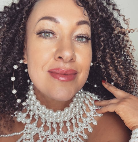 sexcityguide.com racheldolezal profile on OnlyFans in sexting-with-phone category