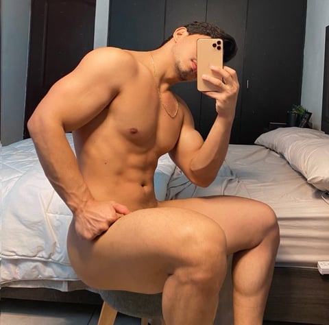 sexcityguide.com renegonzalezz profile on OnlyFans in panama category